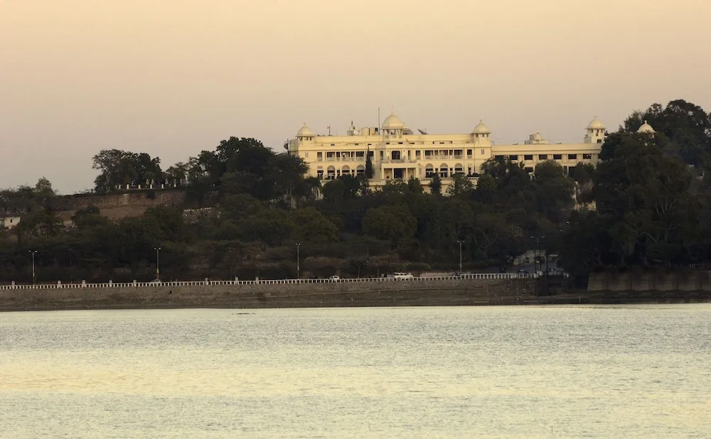 THE LALIT LAXMI VILAS PALACE