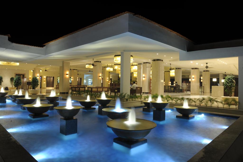 HOLIDAY INN RESORT