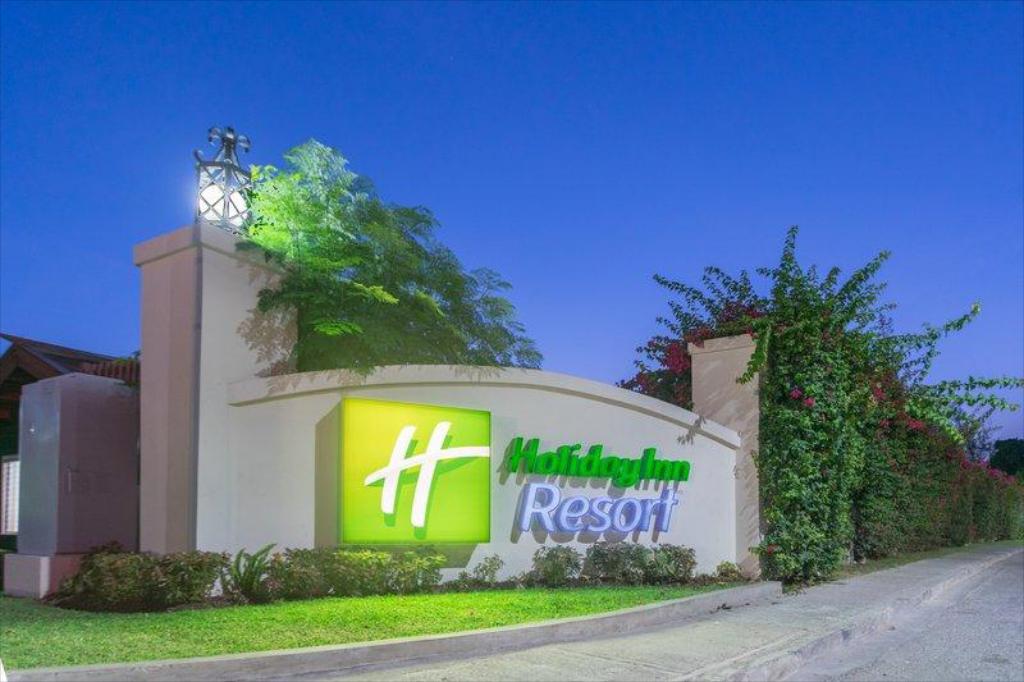 HOLIDAY INN RESORT