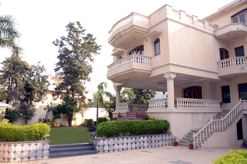 VILLAS KRISHNALAYA MANSION