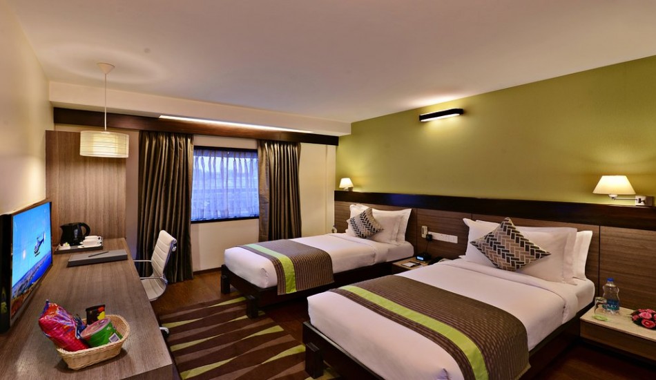 LEISURE INN GRAND CHANAKYA