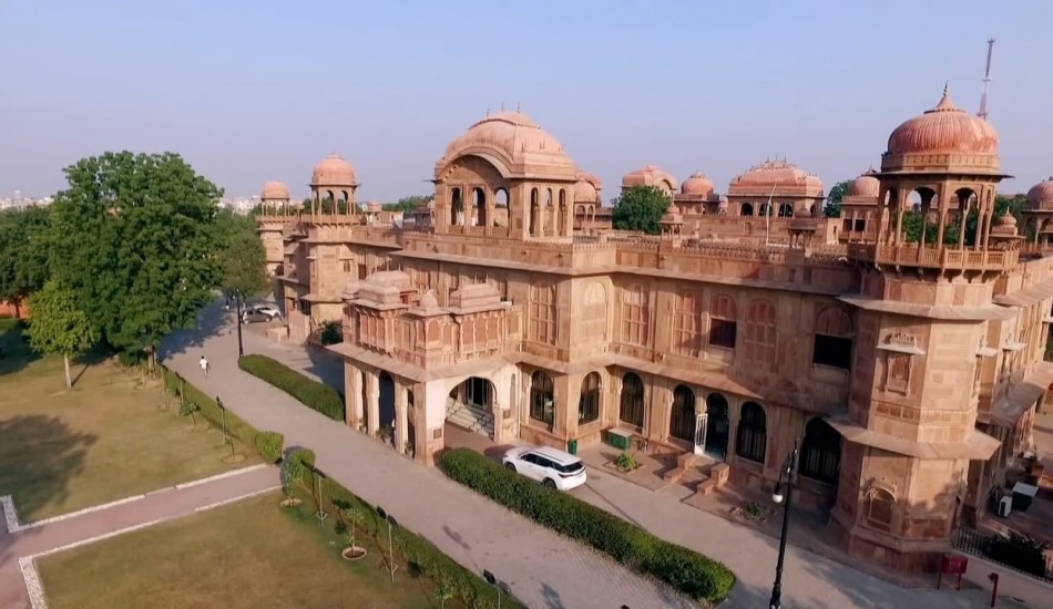 THE LALGARH PALACE