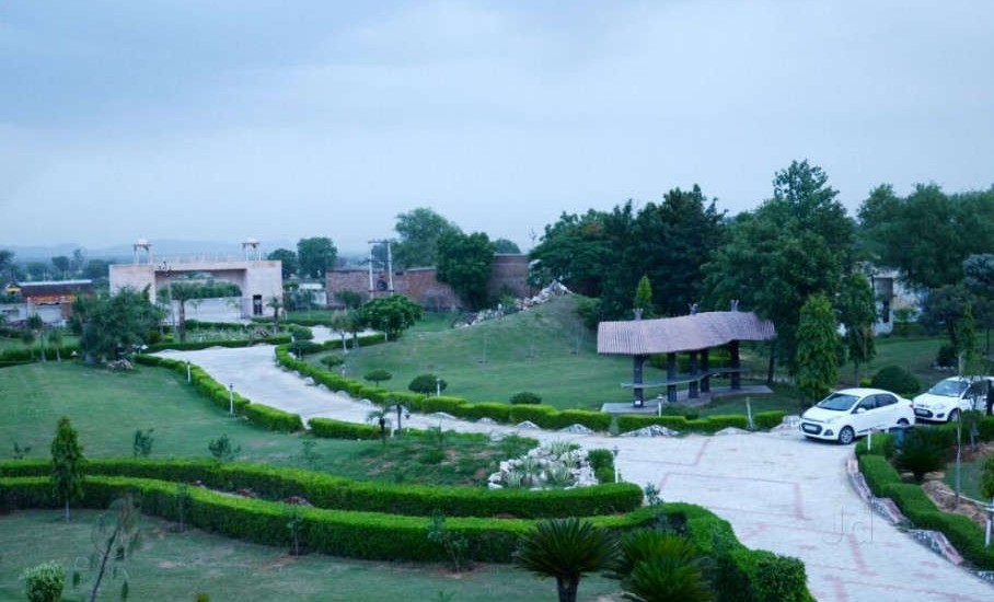 RAJMAHAL RESORT