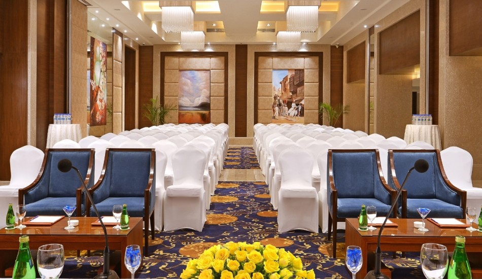 Golden Sarovar Portico