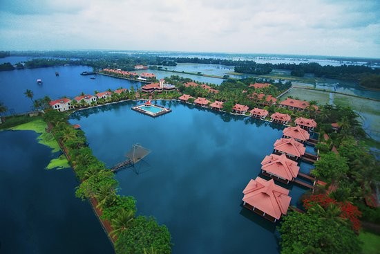 Lake Palace Resort Alleppey