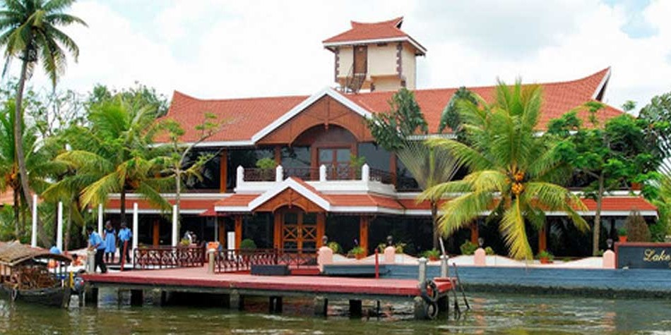 Lake Palace Resort Alleppey