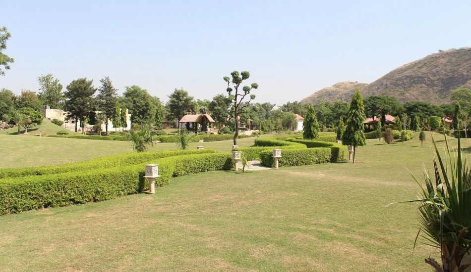 RAJMAHAL RESORT