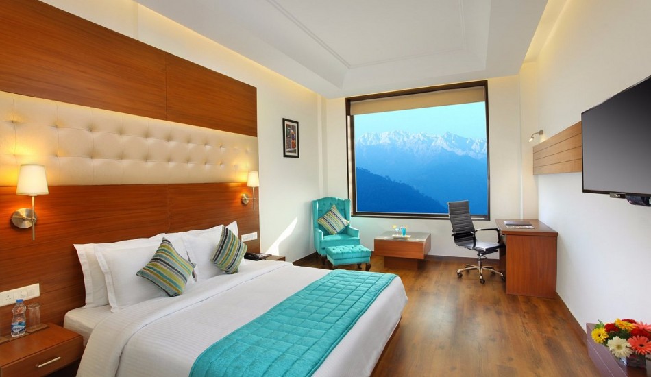 RS SAROVAR PORTICO