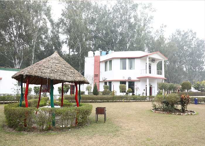 CORBETT HOLIDAY FOREST RESORT