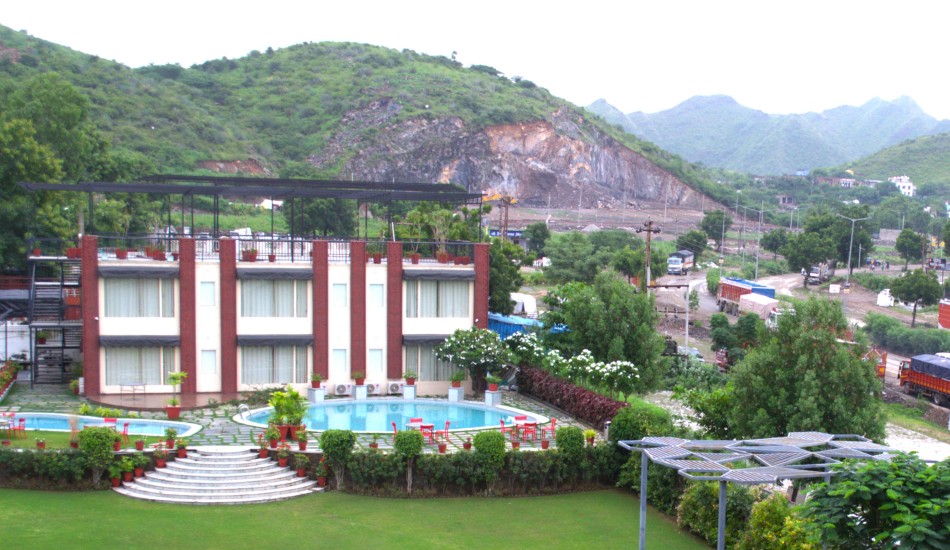 PARIM PARK RESORT AND SUITES