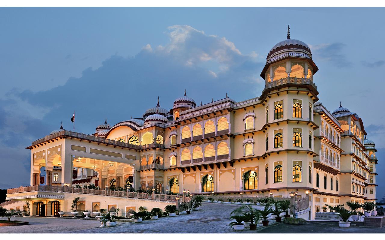 NOOR MAHAL