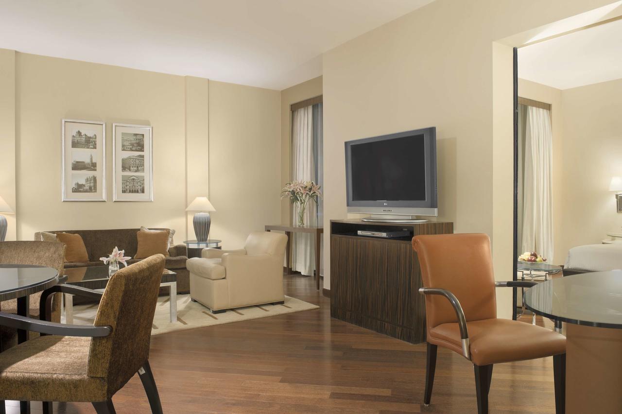 HYATT REGENCY