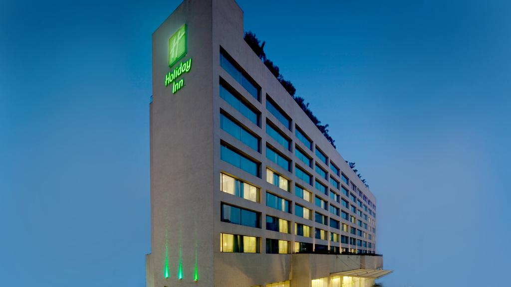 HOLIDAY INN AIRPORT