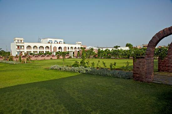 AMARGARH RESORT