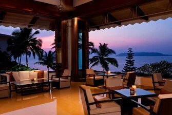 INTERNATIONAL Waterfront Terrace & Bar