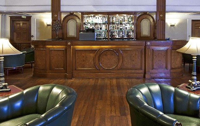 The Lounge & Bar.