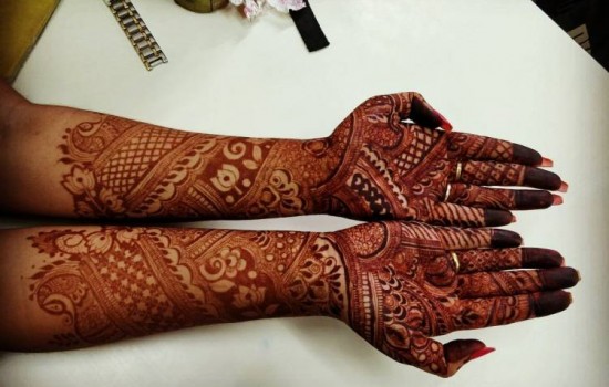 Veena Nagda Mehndi Artist