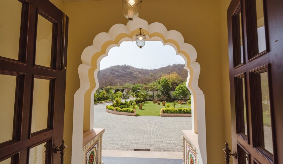 WelcomHeritage Mount Valley Resort,Ranthambore