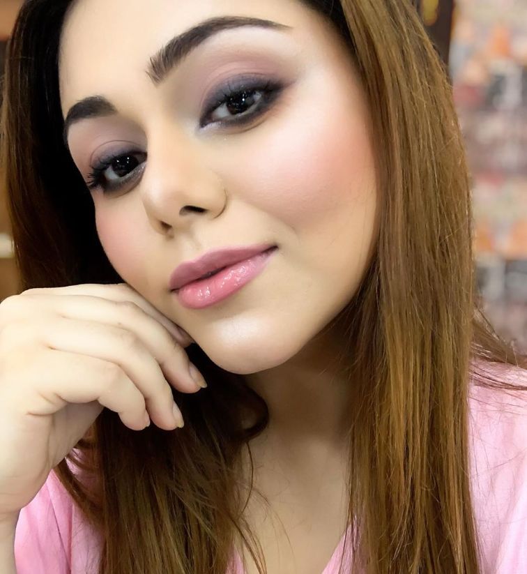 Aakriti Gandhi Makeup Artist