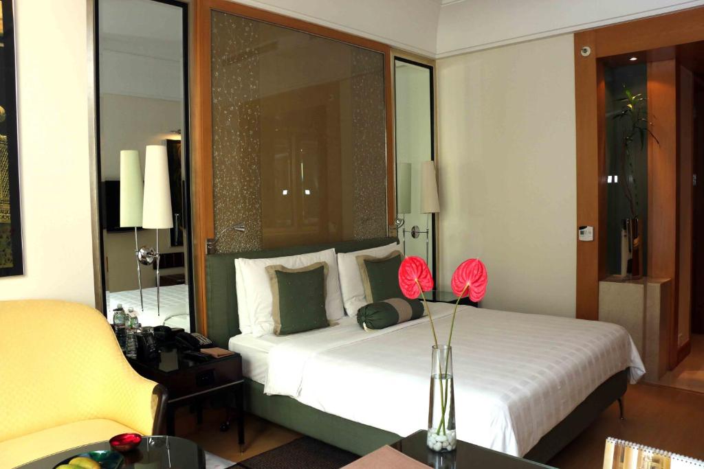 Superior Double or Twin Room with Pool View