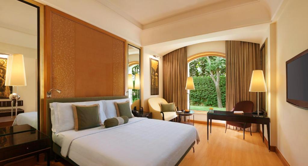 Superior Double or Twin Room with Pool View