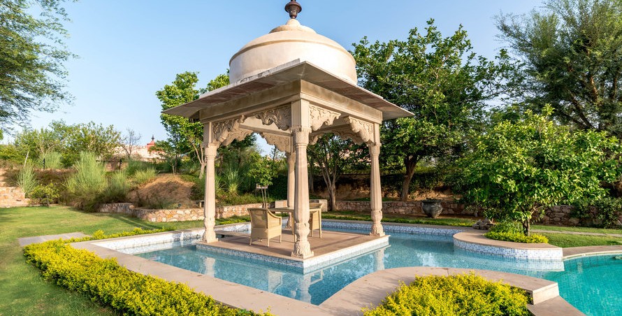 Luxury Garden & Spa Villa