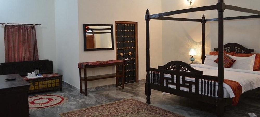 FAMILY ROOM WITH BALCONY