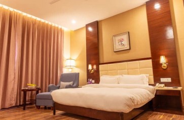 Club Royal Room