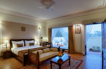 Royal Luxury Suites