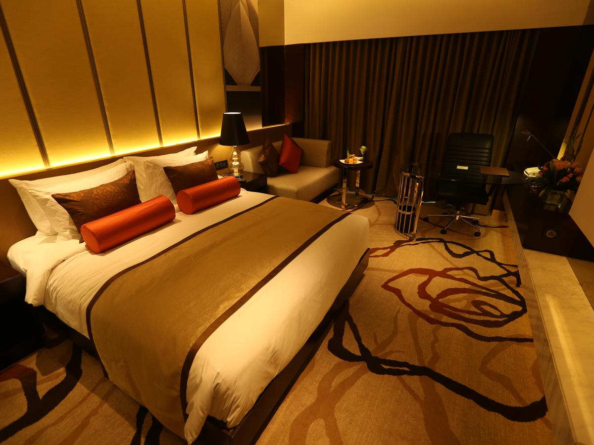 Premium King Room