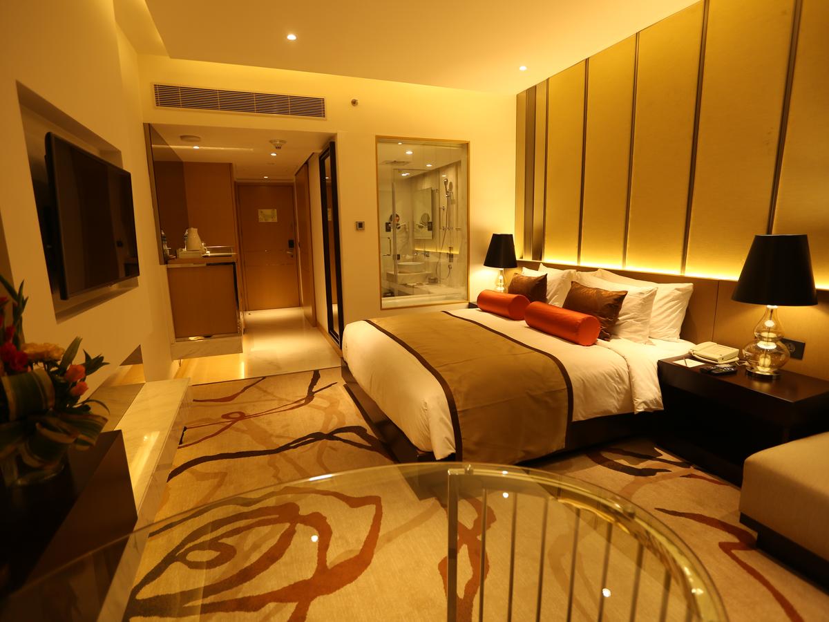 Premium King Room