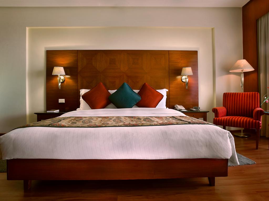 Lalit Deluxe Room