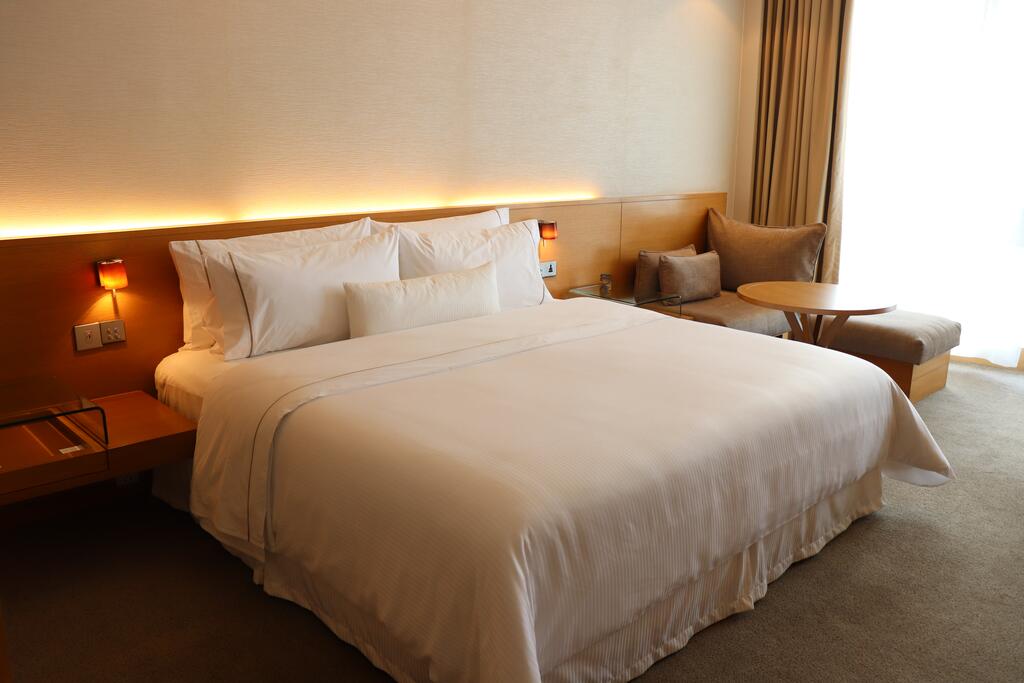 Deluxe Room, King Bed