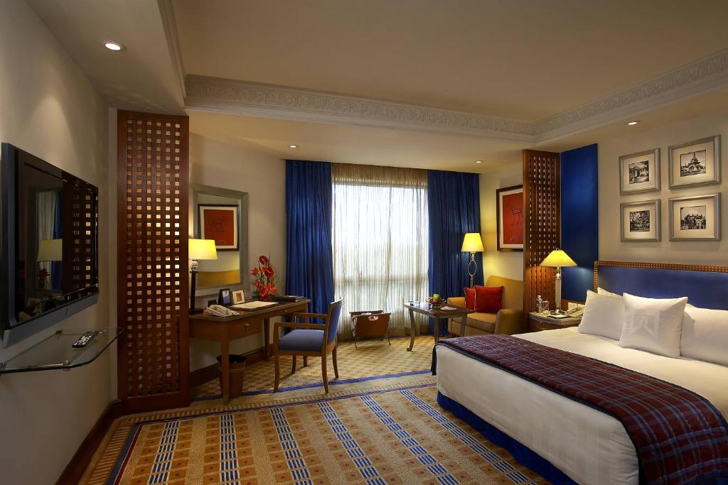 GRAND PRESIDENTIAL SUITES & VILLAS