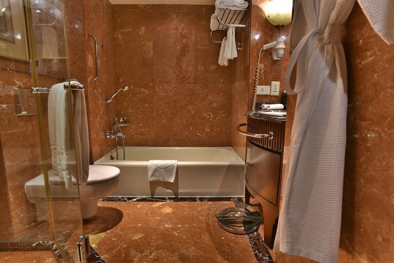 Luxury Room City View