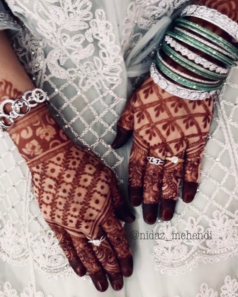 Nida Mehendi Artist