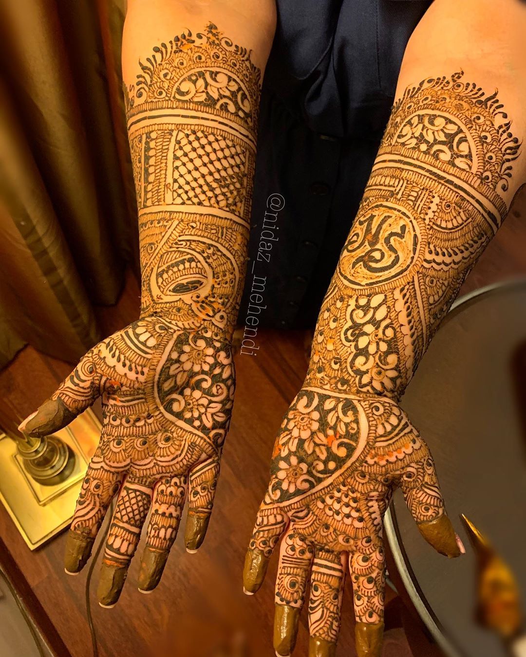 Nida Mehendi Artist