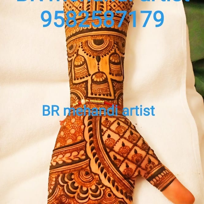 BR Mehandi Art